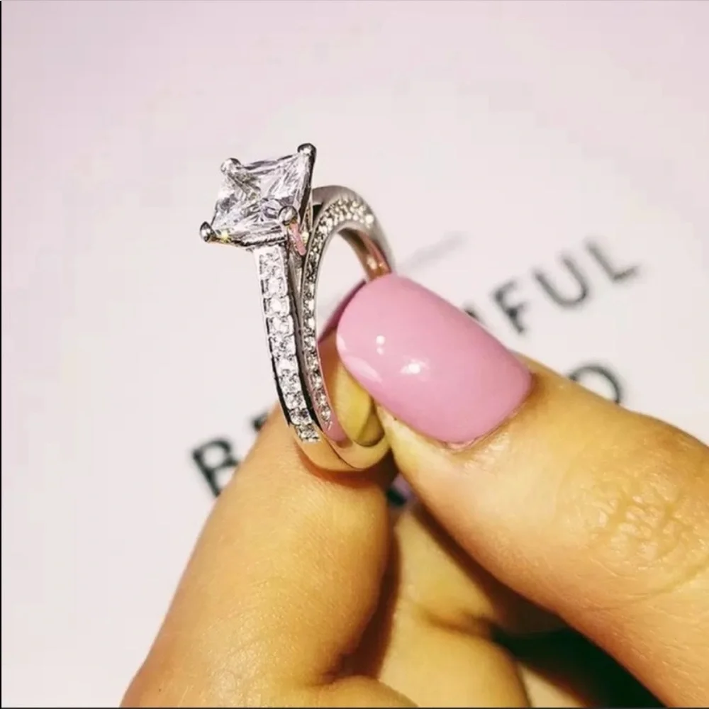 NEW 2 CT 925 STERLING SILVER CUT DIAMOND ENGAGEMENT RING, CUTE RING, SHINY RING. - Picture 3 of 5